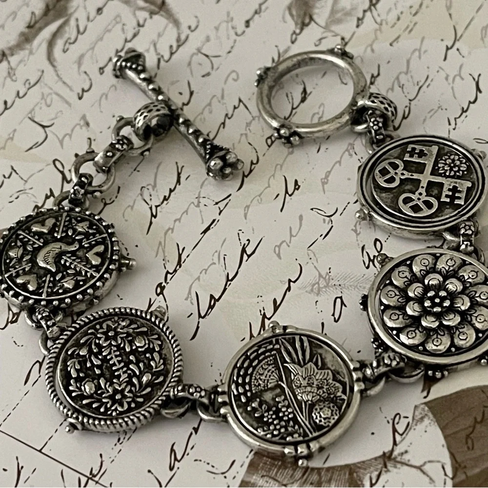 Lucky Brand Antique Silver Swivel Coin Toggle Bracelet - Picture 3 of 12